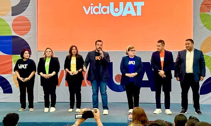 Presenta rector Vida UAT en Nuevo Laredo