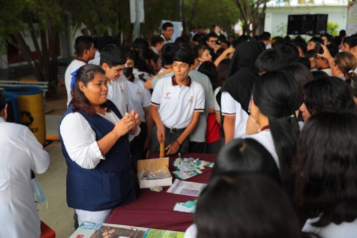 LLEGAN BENEFICIOS DE BRIGADA JOVEN A ESTUDIANTES DE COBATS