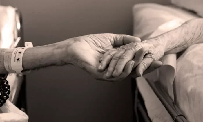 Matrimonio mexicano muere con horas de diferencia y por la misma causa