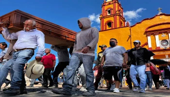 Dan último adiós a Montserrat, víctima de feminicidio