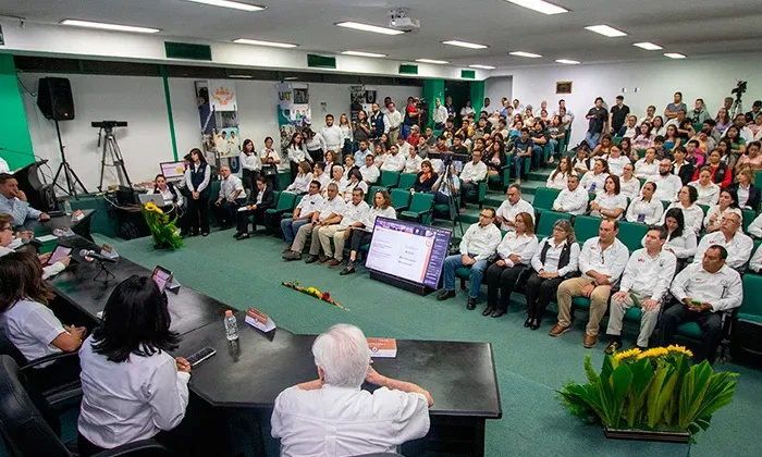 Docentes comparten experiencias exitosas