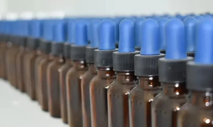 Cofepris alerta sobre las consecuencias del uso de poppers