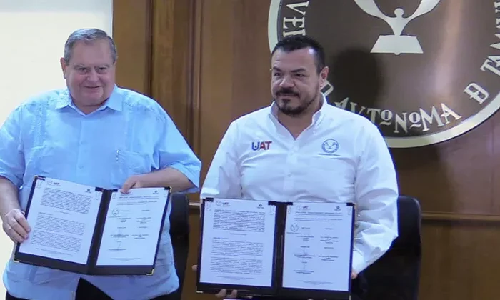 Firma UAT acuerdo con Asociación de Industriales