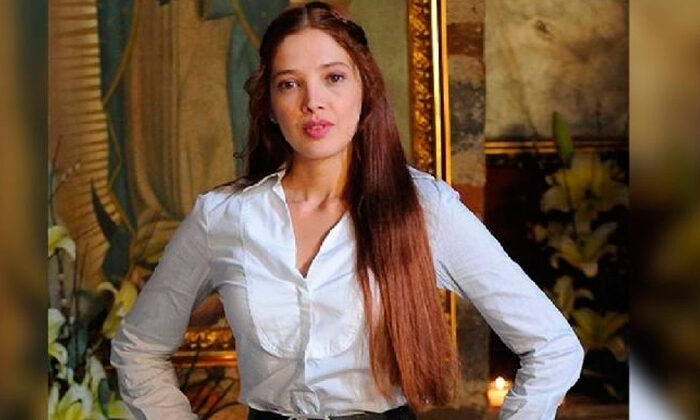 Adela Noriega aclara rumor sobre si Peso Pluma es el hijo que tuvo con un expresidente de México