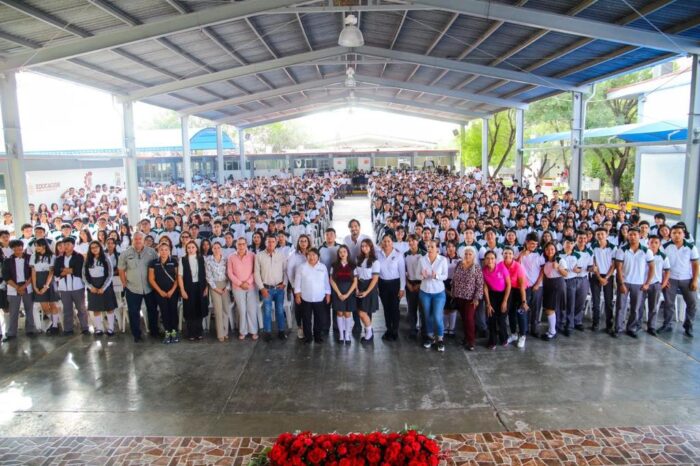 Apoya Gobierno de Reynosa con lentes ópticos a estudiantes