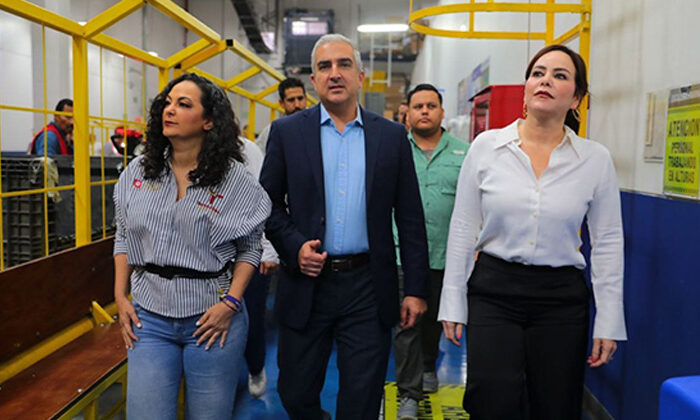 NLD: Entregan reconocimiento a Medline por cumplida