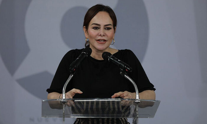 Invita la alcaldesa a aprovechar extensión para legalizar chuecos