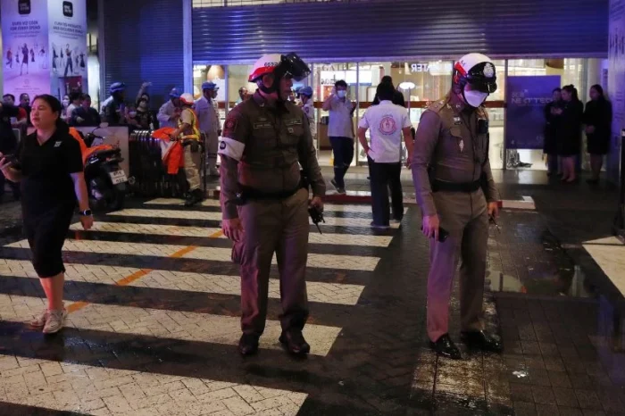 Arrestan a menor de 14 años por iniciar un tiroteo en un centro comercial de Bangkok