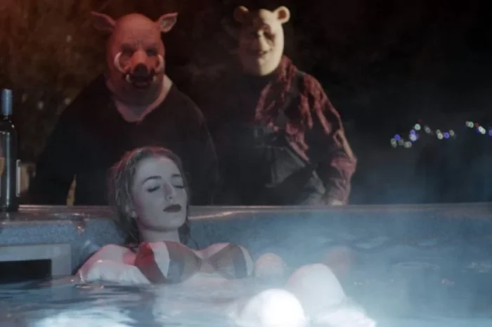 Maestro pone película de Winnie Pooh sangriento a alumnos de 10 años