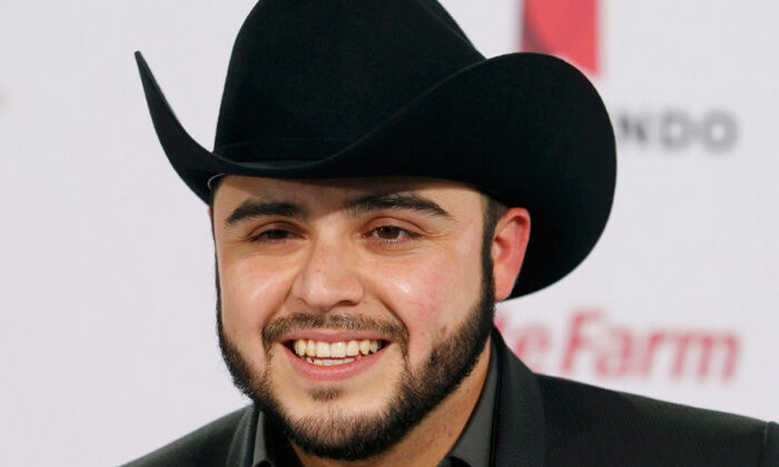 Multan a Gerardo Ortiz con 700 mil pesos por cantar narcocorridos