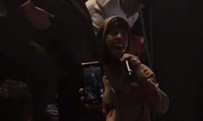 Sufre Natanael Cano peligrosa caída