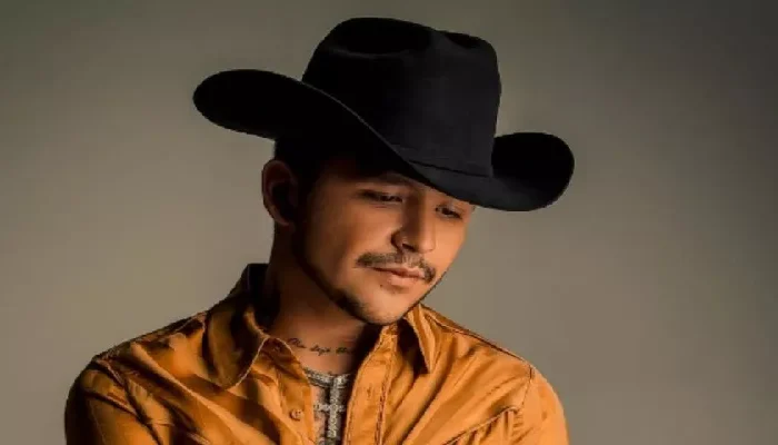 Christian Nodal arranca suspiros con su nueva apariencia, luce más delgado y rejuvenecido