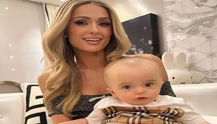 Así respondió Paris Hilton a comentarios por el tamaño de la cabeza de su bebé
