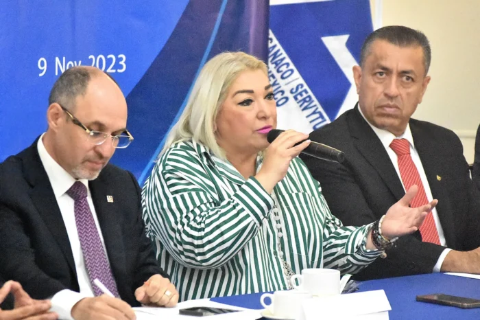 Autos cuya serie inicie con letra podrán ser regularizados en Tamaulipas: Adriana Lozano