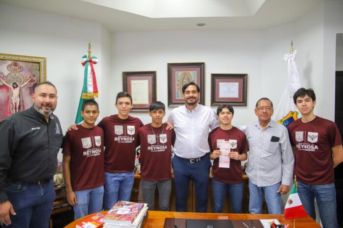 Recibió Alcalde Carlos Peña a Voleibolistas