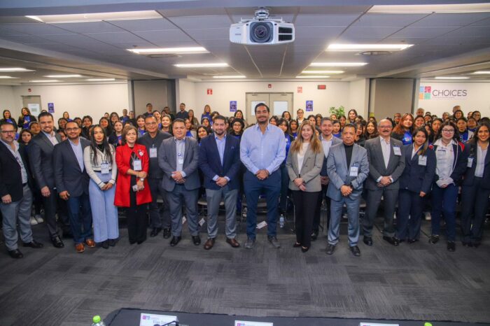 Apoya Presidente Carlos Peña Ortiz iniciativa "Choices" de Corning México en Reynosa