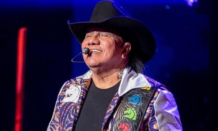 Bronco rinde homenaje a Valentín Elizalde con “Vete ya”