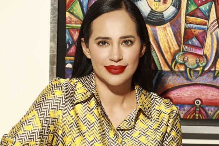 Alcaldesa promete no comprarse ropa durante 3 meses para donar su sueldo a Guerrero