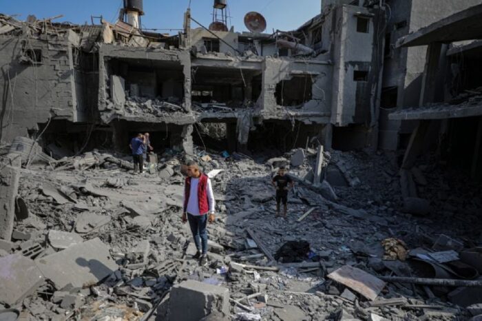 Asciende a 9 mil 700 los muertos en Gaza por ataques israelíes