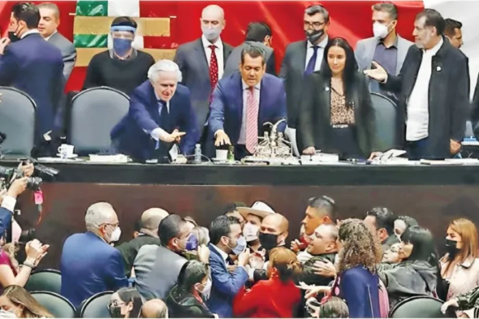 Arman diputados zafarrancho por presupuesto para Acapulco