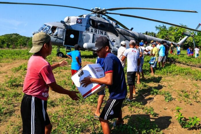 Damnificados por 'Otis' denuncian que las despensas 'no alcanzan'