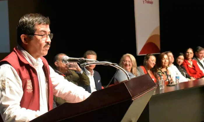 Se perfila Dámaso Anaya como Rector de la UAT