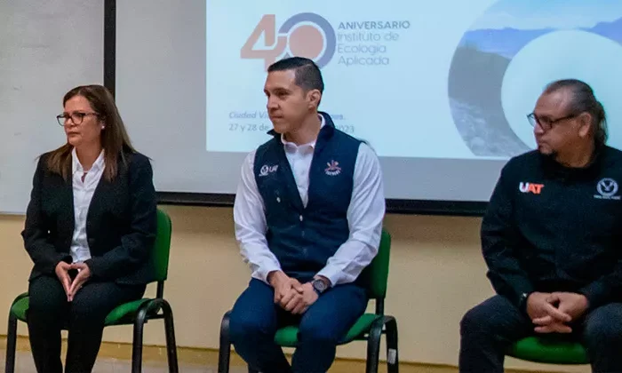 Organiza la Universidad seminario