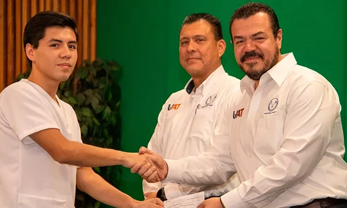 Apoya UAT la superación escolar de hijos de docentes