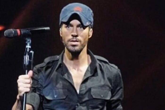 Fans se preocupan por el comportamiento de Enrique Iglesias en conciertos