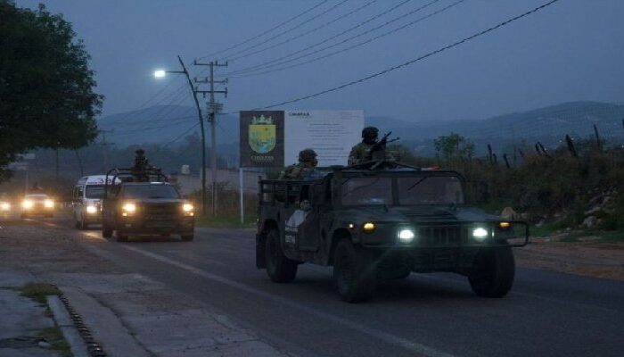 Confirman 3 muertos en enfrentamiento donde quedó atrapado Julión Álvarez