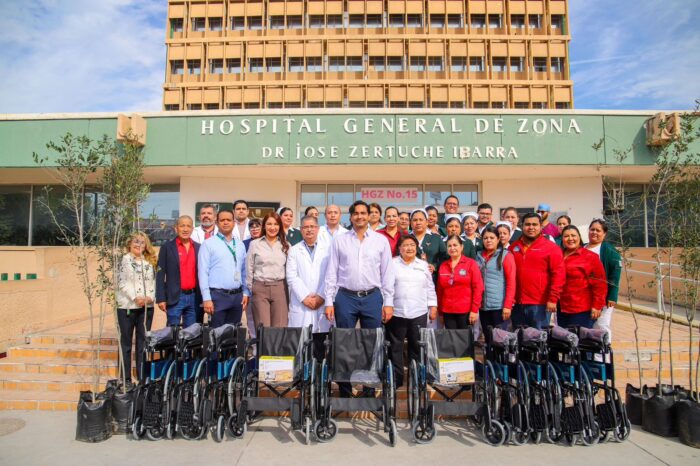 Entregó Alcalde Carlos Peña Ortiz colchones y sillas de ruedas a Clínica 15 del IMSS-Reynosa