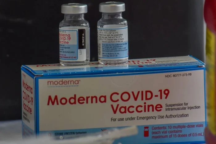 ¿Cuándo y cuánto costará?, Vacuna contra COVID de Moderna llegará a la farmacias
