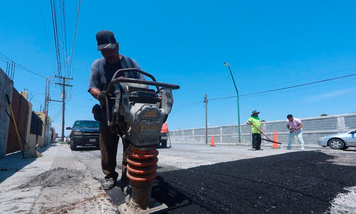 Atiende Gobierno de Nuevo Laredo reportes de bacheo