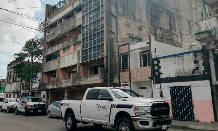 Influencers buscaban fantasmas y hallan un cadáver en hospital abandonado de Madero
