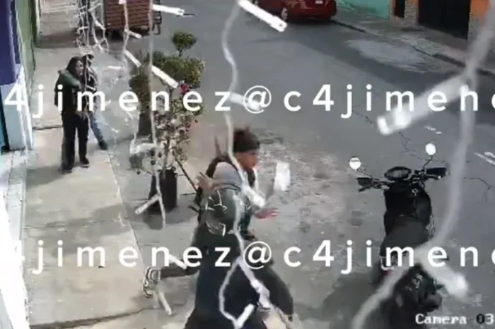 Joven abandona a su pareja durante asalto ¡y ladrón lo regaña!