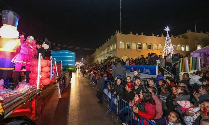 Viven Nuevo Laredo desfile navideño 2023