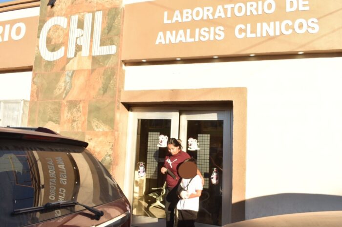 Niño de 5 años recibe alta médica mientras su familia clama por justicia tras atentado militar.