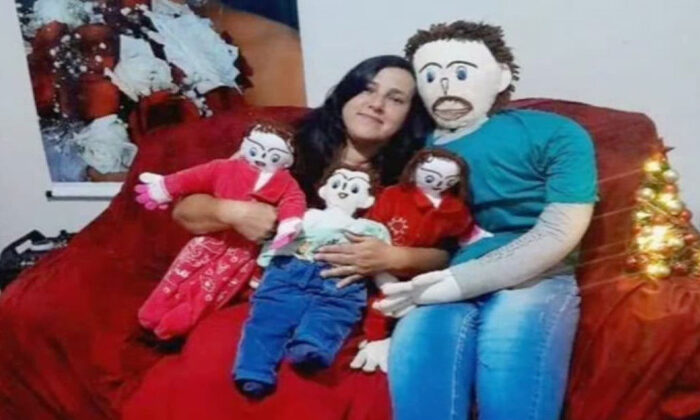 Mujer que se casó con un muñeco de trapo perturba al mundo