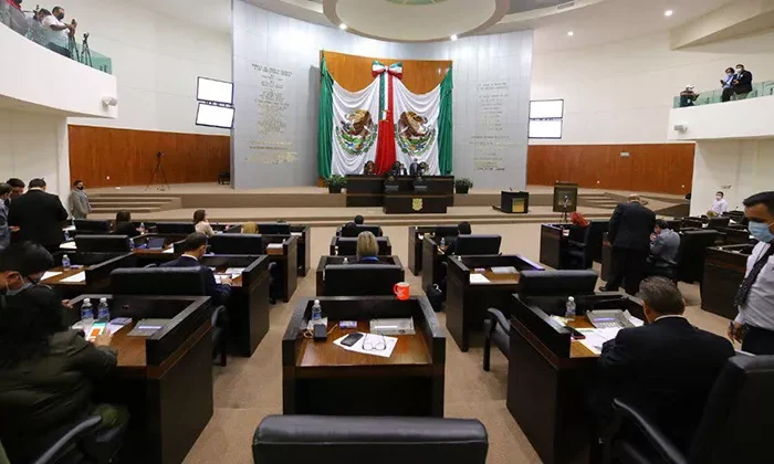 Vuelven a “chocar” diputados del PAN y Morena en el Congreso del Estado