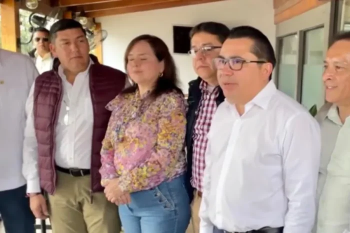Presentan a precandidatos  de Morena a la alcaldía 
