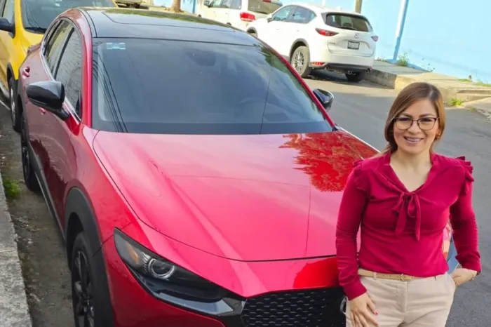 Regala camioneta a su ex esposa por ser la madre de su hijo y se vuelve viral