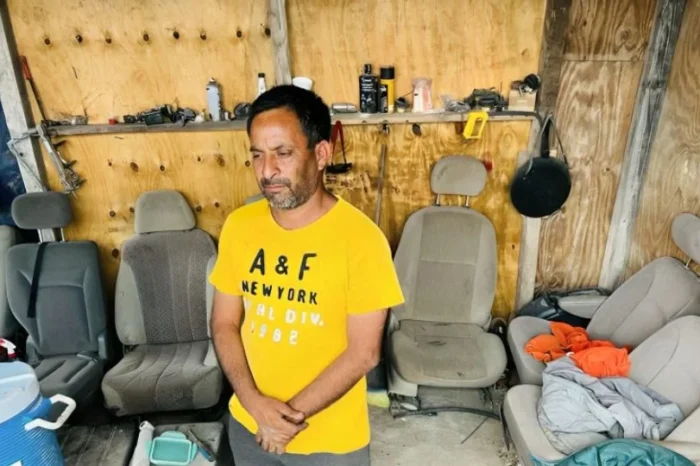 Hombre denuncia que corrieron a su familia de cine en Tamaulipas porque él iba sucio