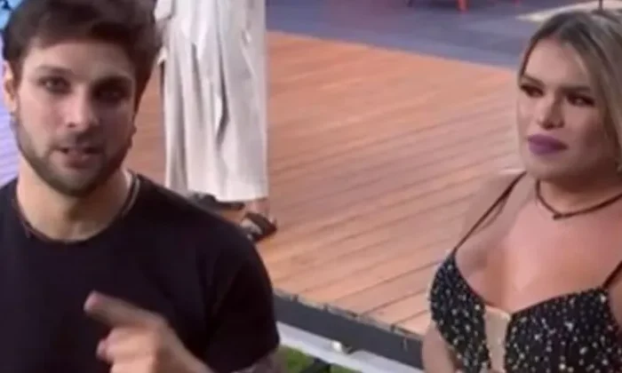 Nicola Porcella estalla contra los que comparan a Wendy con La Divaza