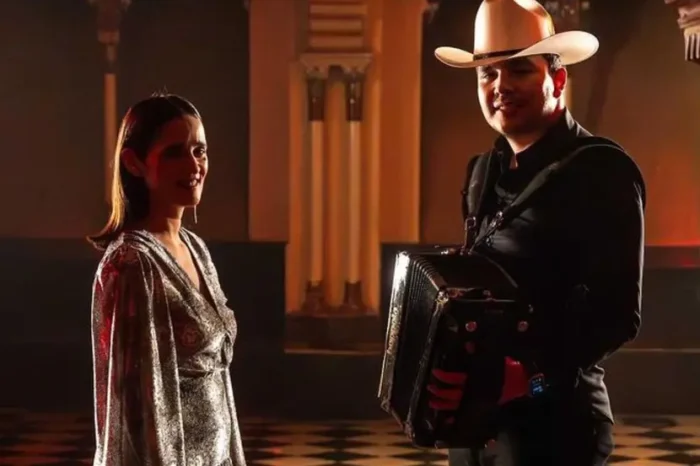 Julieta Venegas reversiona 'Andar Conmigo' junto al grupo Marca Registrada; así suena