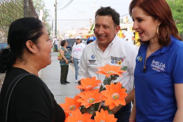 VISITA MANUEL CANALES E IMELDA SAN MIGUEL A VECINOS DE LA NUEVA ERA