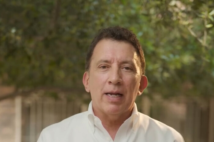 MANUEL CANALES UN POLÍTICO DIFERENTE