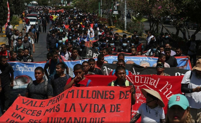 Crecen protestas en Guerrero por asesinato de normalista