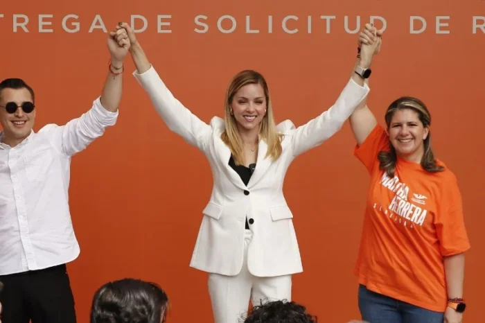 Mariana Rodríguez se registra como candidata a la alcaldía de Monterrey