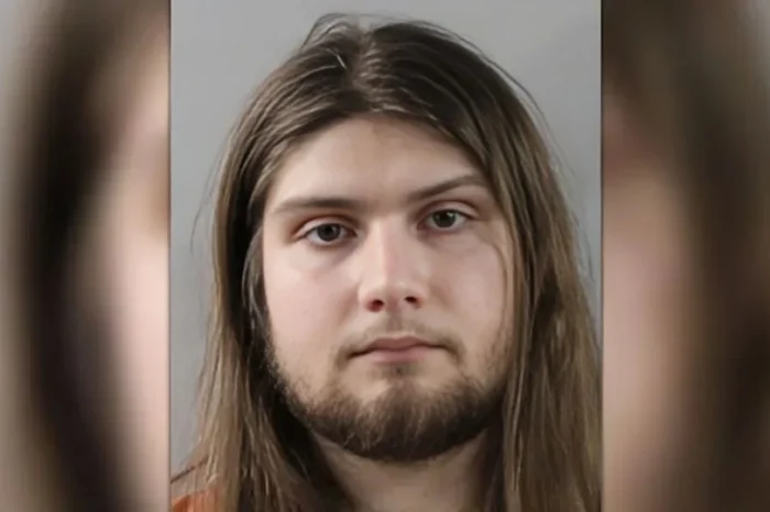 Hombre de 22 años es acusado de matar a su bebé de 4 meses en Florida