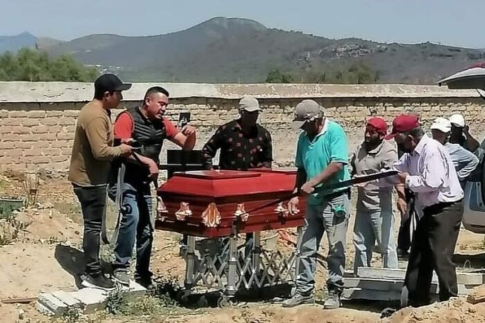 Abuelito paga su propio funeral con la Pensión del Bienestar